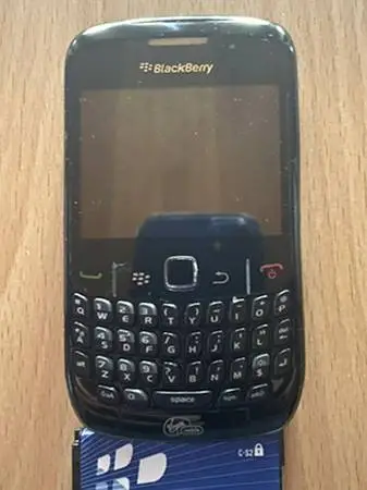 Various Older Cell Phones Incl Blackberry Curve/Nokia Flip
