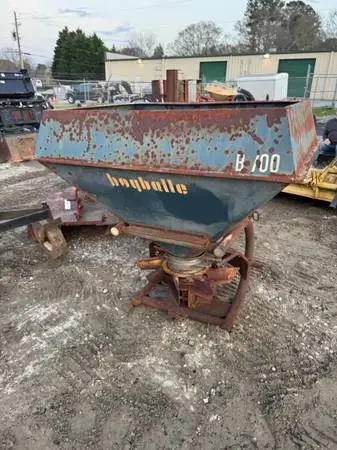 bogballe b700 tractor spreader !!