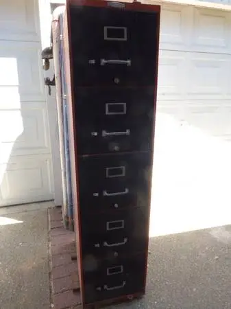 5 Drawer Metal File Cabinet - General brand