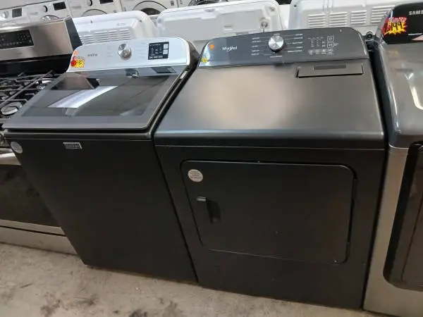 Maytag jumbo washer and gas dryer