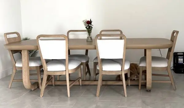 SELLING DINING ROOM TABLE & CHAIRS