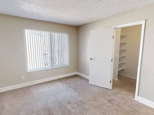 Air Conditioner, On-Site Management, Washer and Dryer