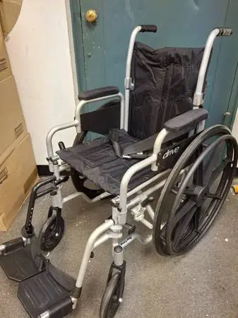 Drive Poly-Fly 2 in 1 Transport Chair / Wheelchair+ Leg Rests