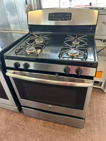 GE Gas Stove in Stainless Steel