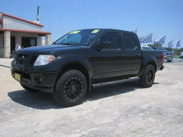 2021 Nissan Frontier Crew Cab*Lifted*2WD*3.8L V-6*Midnight Edition*Bucket Seats*