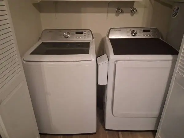 Samsung washer dryer set like new