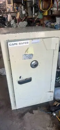 Cates safe w combination