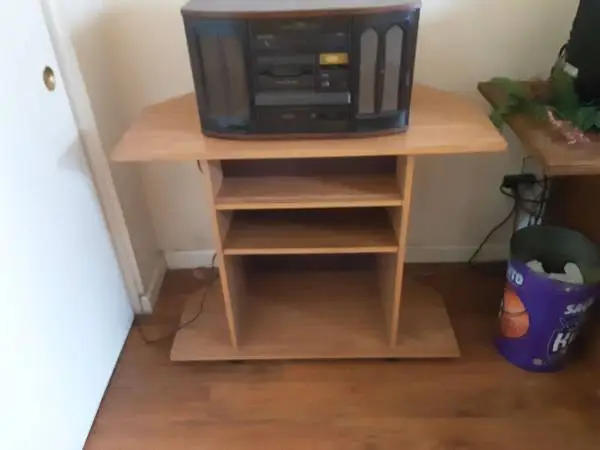 Radio/combo with stand