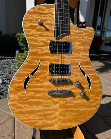 Taylor T3 2009  A+A+A+ Quilted Maple Top