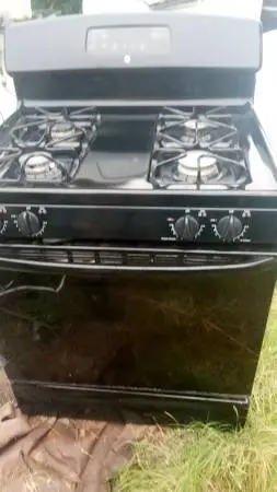 G e black gas stove $200.00