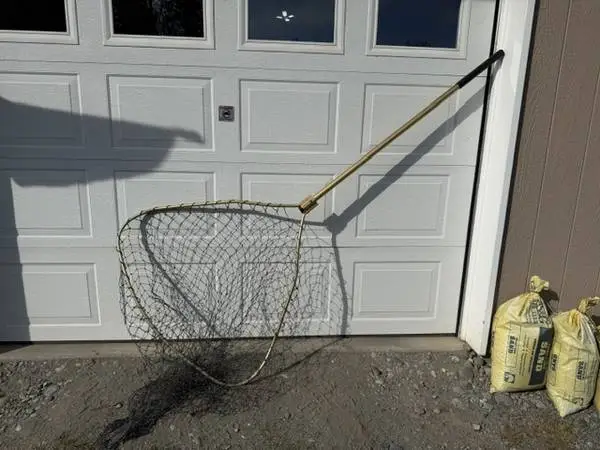 Salmon landing nets