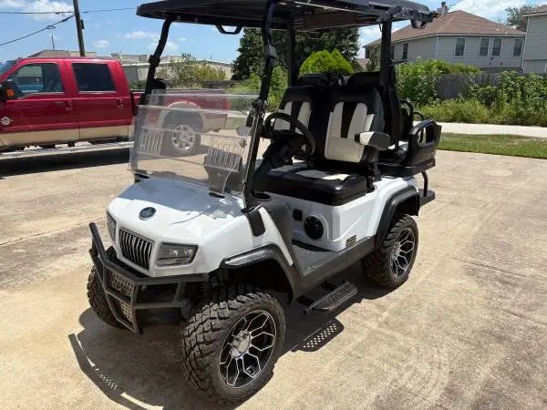 2025 Evolution D5 golf cart