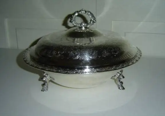 Covered Casserole Dish (Silver Plated