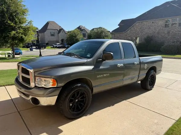 2005 Dodge ram 1500 quad cap 5.7 Hemi Short bed Runs and drives 👌