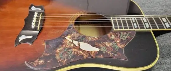 Gibson Dove–Natural Finish Vintage Acoustic Guitar–Original Hardshell