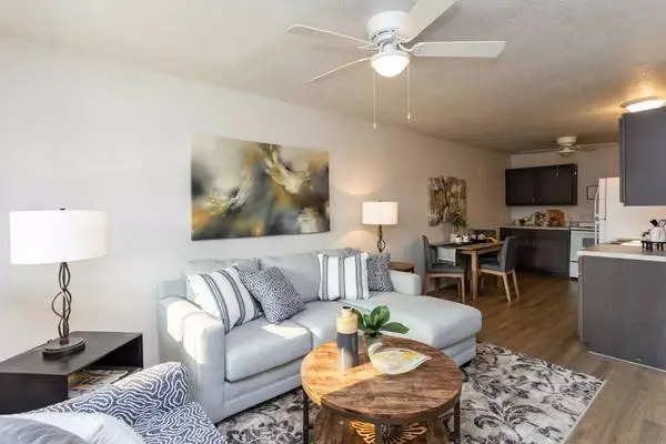 2 BR / 1 BA great for pets! Pet-Friendly Community in Knoxville