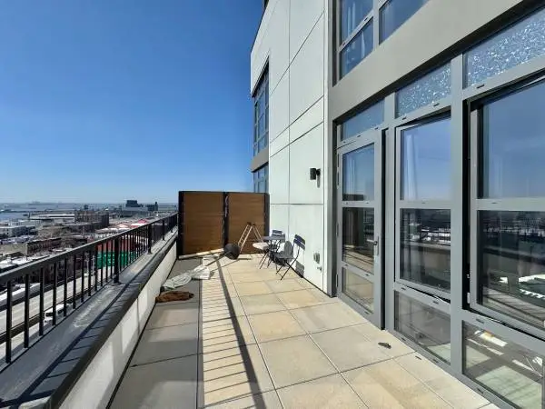 Park slope /South slope - Luxury Studio - Gym, W/D - Elevator