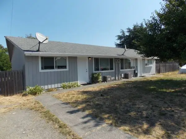 Duplex in Parkland by PLU