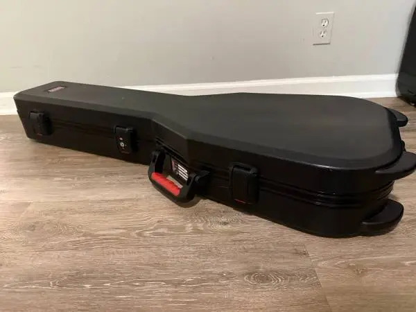 GATOR TSA Hard Case for Gibson SG -style Guitar LIKE NEW