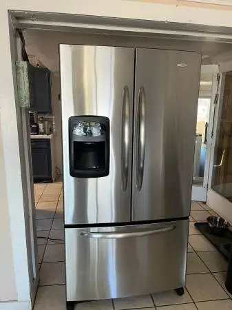 MAYTAG Refrigerator (FREE LOCAL DELIVERY)