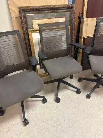 OFFICE FURNITURE: TASK CHAIRS LIQUIDATION !