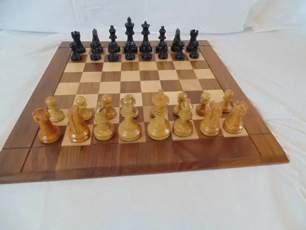 Gorgeous Boxwood Chess Set With Dovetailed Cigar Box