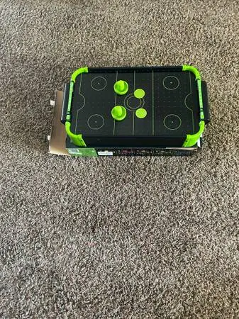 Air hockey table game