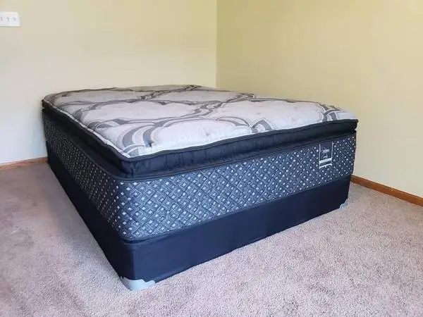 mattress sale 50-80% off!! No credit financing