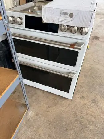 🔥Like New GE Café 30” Smart Dual Fuel Double Oven Range - Matte White - Ex