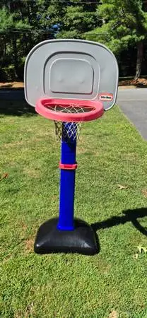 Little Tikes Basketball Hoop
