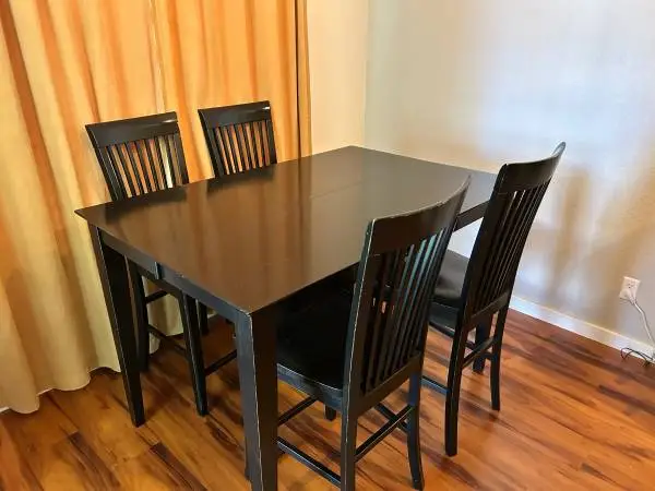 Dinning room table ( seats 8 )