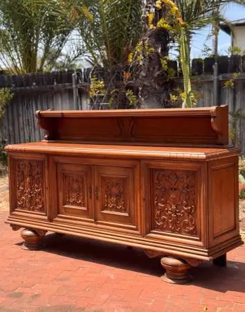Antique Renaissance Revival Quarter Sawn Oak French Buffet Sideboard