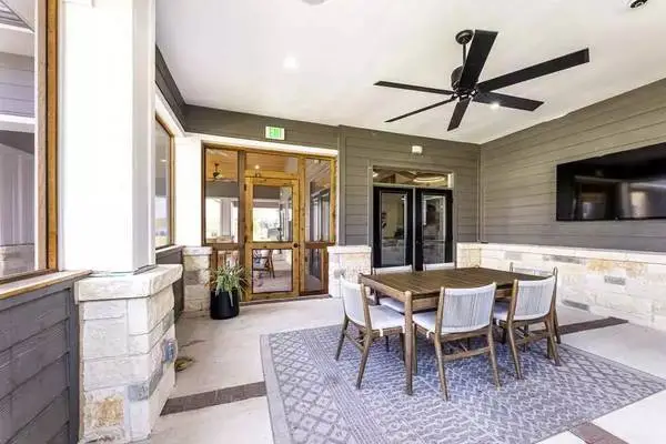 A Pflugerville gem! 2 bed, 2 bath in the citys best spot.