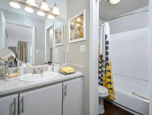 A home for everyone - even your pets! Pet friendly 2 bed / 2 bath!