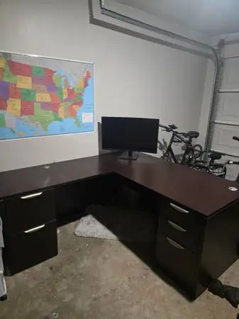 Desk and return for sale two hundred