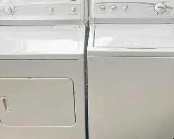 Good working clean looking matching washer and dryer set