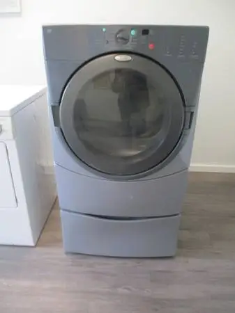 WHIRLPOOL DUET GAS DRYER ON A PEDISTAL