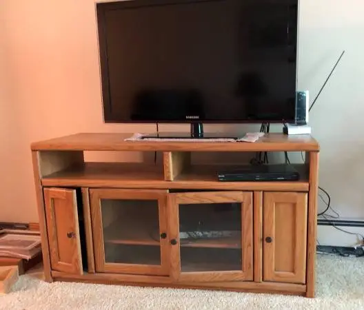 Media center / media cabinet / TV stand