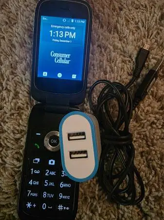 Consumer Cellular Z2332CC Flip Cell Phone-GSM UNLOCKED