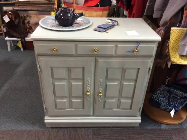 LIGHT BLUE-GRAY CABINET W/1 DRAWER & W/2 DOORS