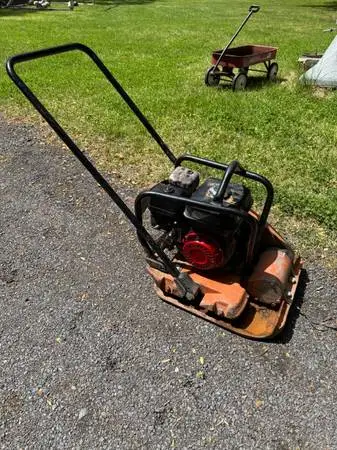 Mikasa Heavy duty plate temper/compactor with Honda GX160 5.5HP motor