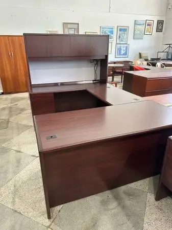 5 1/2 x 8 Executive U shape desk w/ Hutch by HON in Mahogany Finish
