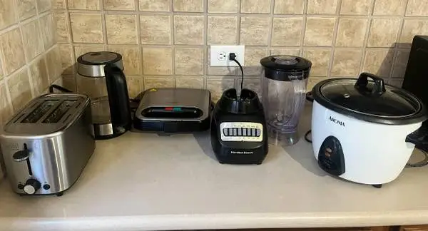 5-Piece Kitchen Appliance Starter Set / Bundle - All Working