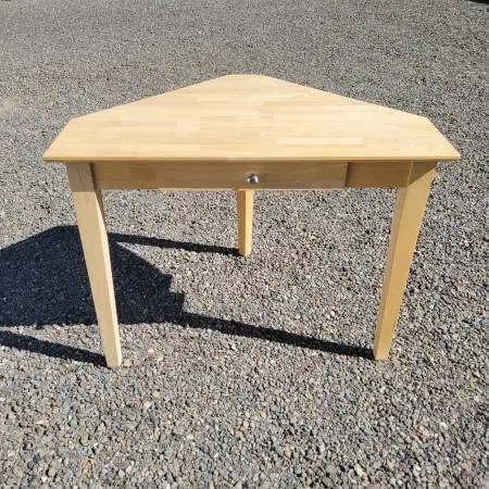 Wood corner desk