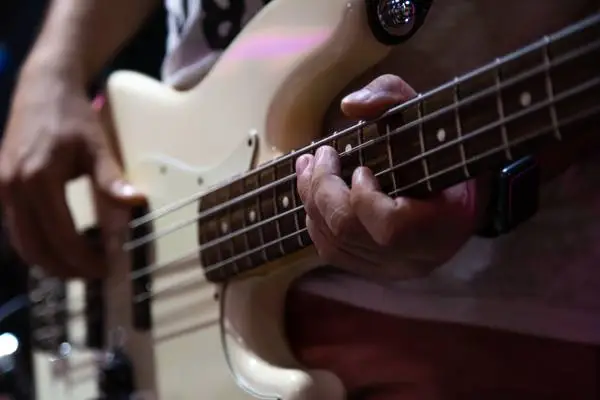 ++Instruction in BASS  Guitar