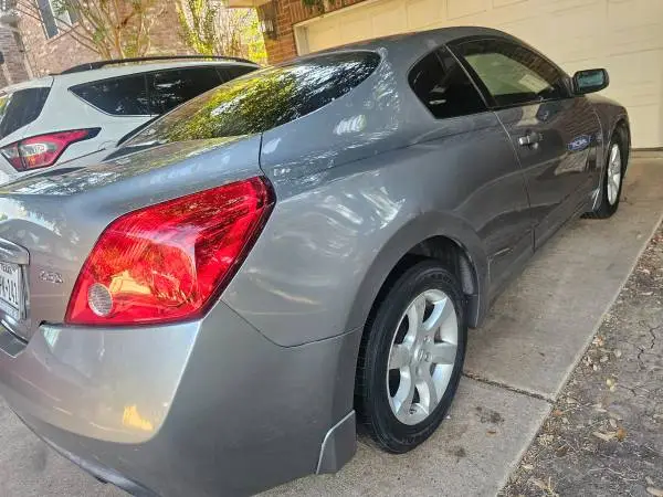 2009 Nissan Altima S 1-Owner only 98k Garaged Gorgeous
