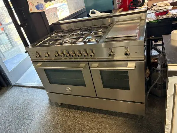 Stainless Steel Gas Range with Double Oven