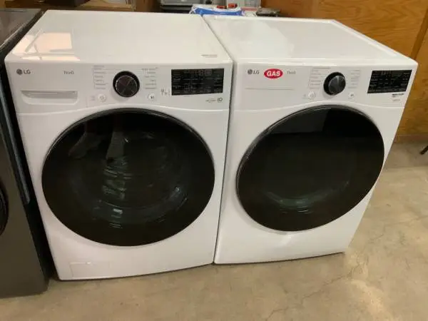 **LG WHITE FRONT LOAD, GAS WASHER DRYER SET**ON SALE NOW**