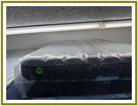 FULL SIZE SIMMONS BEAUTYREST LEVEL 1 (FIRM) MATTRESS & BOX BED