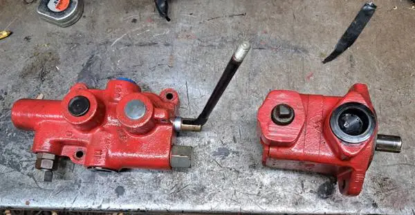 Hydraulic Valve and Pump from Log Splitter